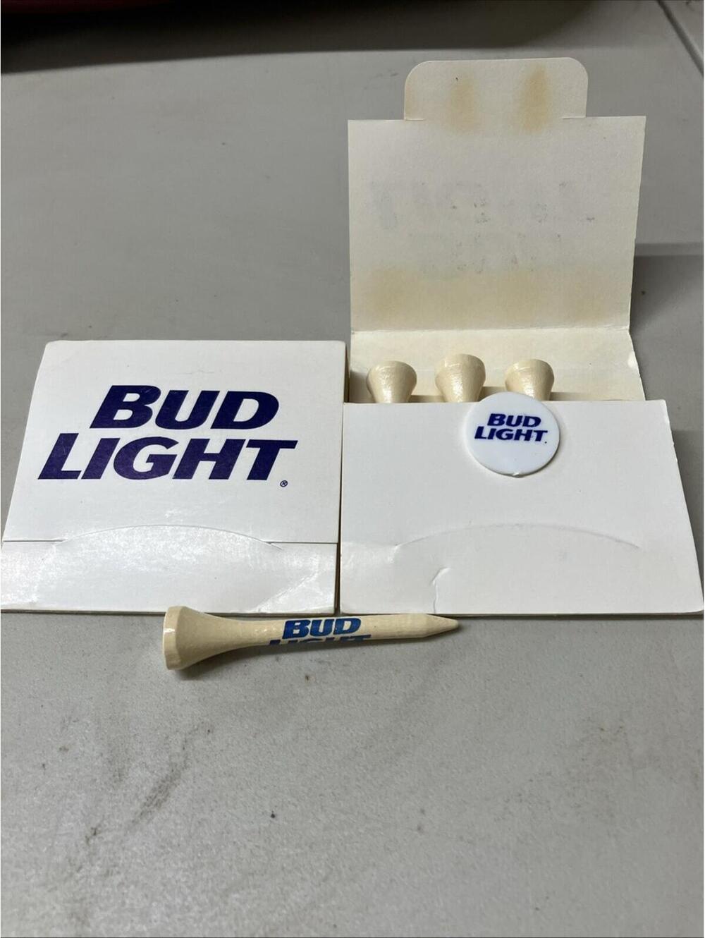 Bud light 2 & 1/8 wood golf tees (8) With 2 Ball Markers NOS